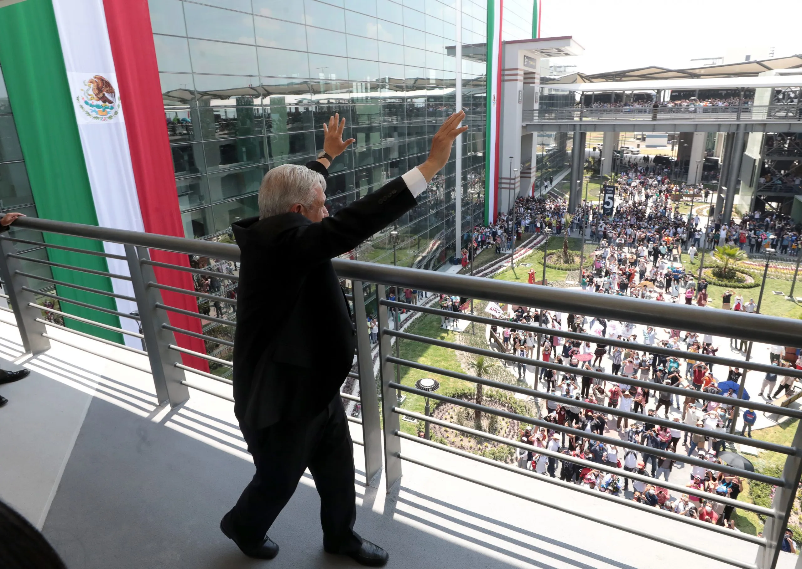 Inauguran el polémico Aeropuerto Internacional Felipe Ángeles