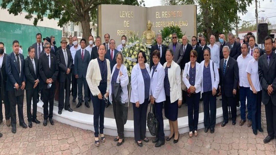 Conmemoran el 216 aniversario del Natalicio de Benito Juárez