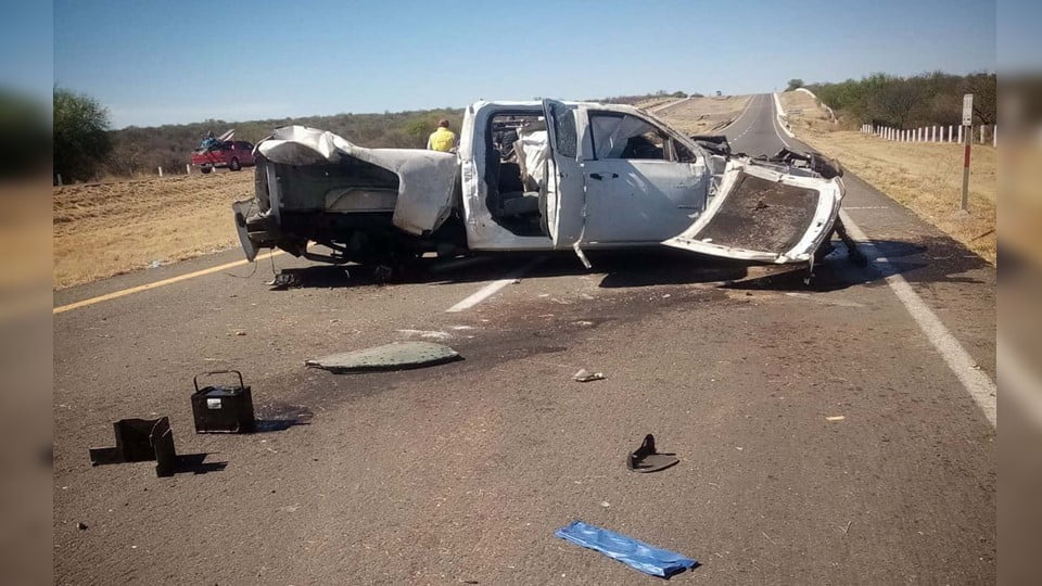 Mueren en accidente dos escoltas del senador duranguense José Enríquez