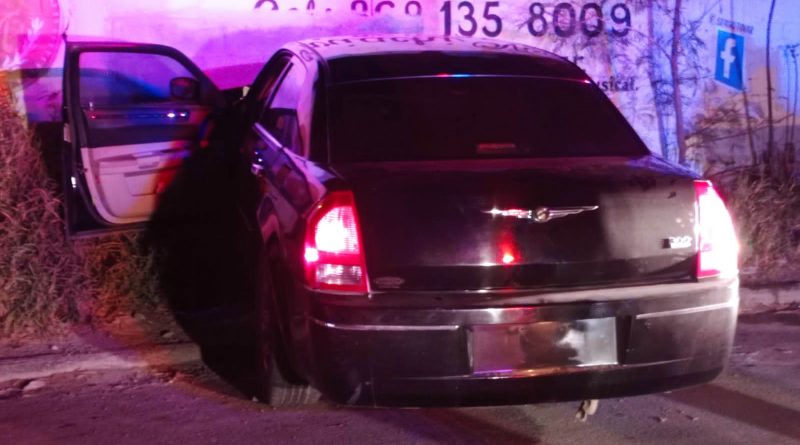 Choca hombre contra barda de domicilio, conducía ebrio 