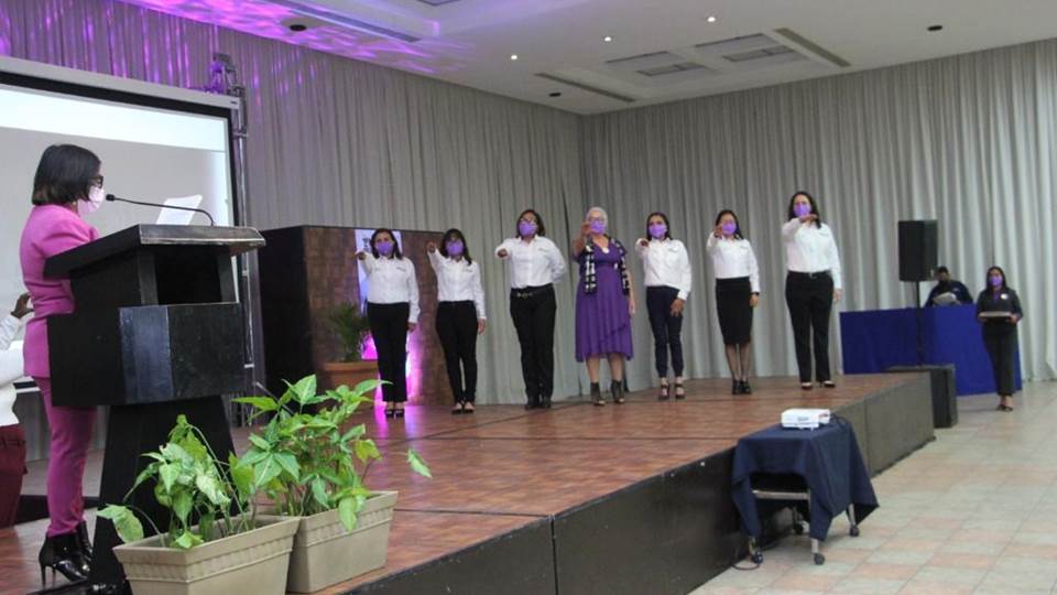 Red de Mujeres Periodistas rinde homenaje a trayectoria de Mirna Hernández