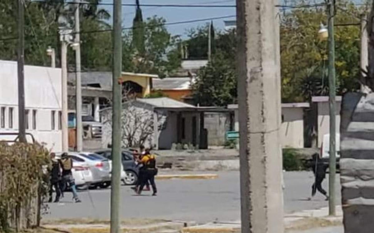 Sujetos armados irrumpen en separos de seguridad publica y liberan a tres detenidos