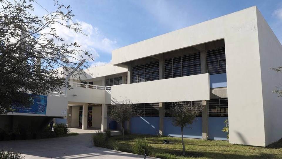 Preparatorias municipales implementan sistema híbrido de clases