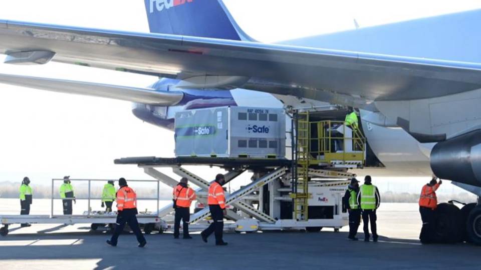 Llega a México un nuevo lote con 3.8 millones de vacunas AstraZeneca donado por Estados Unidos