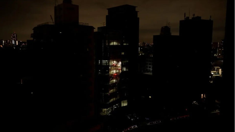 Deja terremoto crisis eléctrica en Japón, llama a la población a reducir consumo  