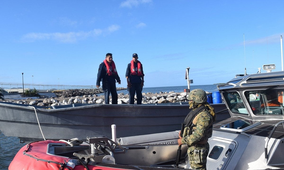 Marina asegura 4.8 toneladas de cocaína en el Pacífico