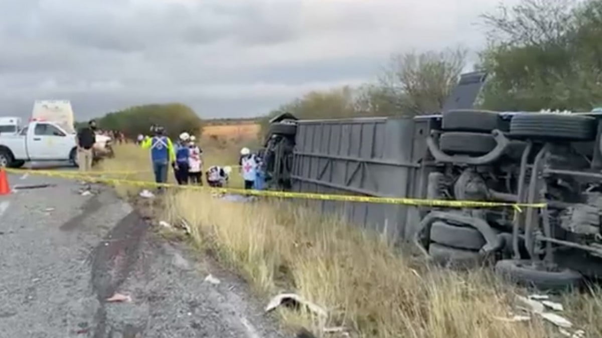 Vuelca camión con 60 mil litros de diésel en carretera Cd. Victoria-Jaumave