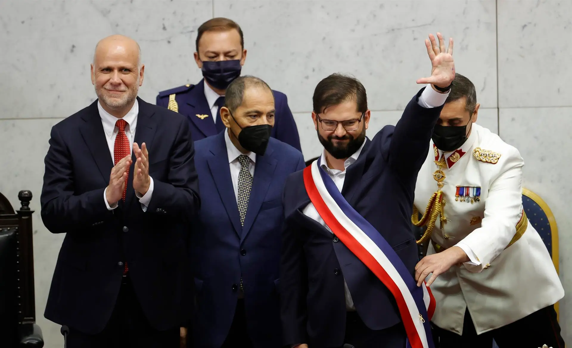 Gabriel Boric asume como el presidente más joven de la historia de Chile