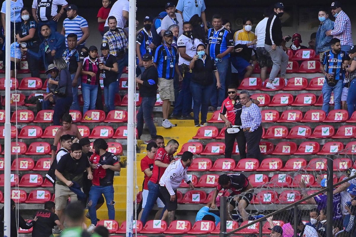 Actos violentos en el Estadio Corregidora “resabio de los gobiernos neoliberales”: AMLO