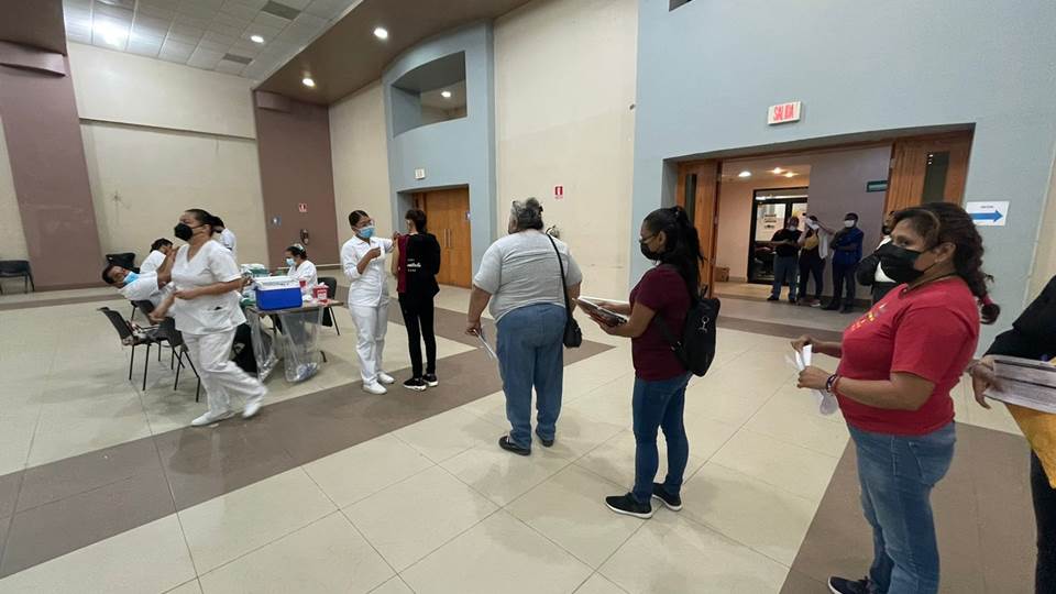 Abren vacunación contra COVID-19 a «18 y más» en Nuevo Laredo