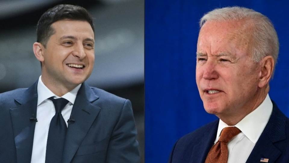 Biden avisa a Volodímir Zelenski que EU dará 500 millones más de ayuda a Ucrania