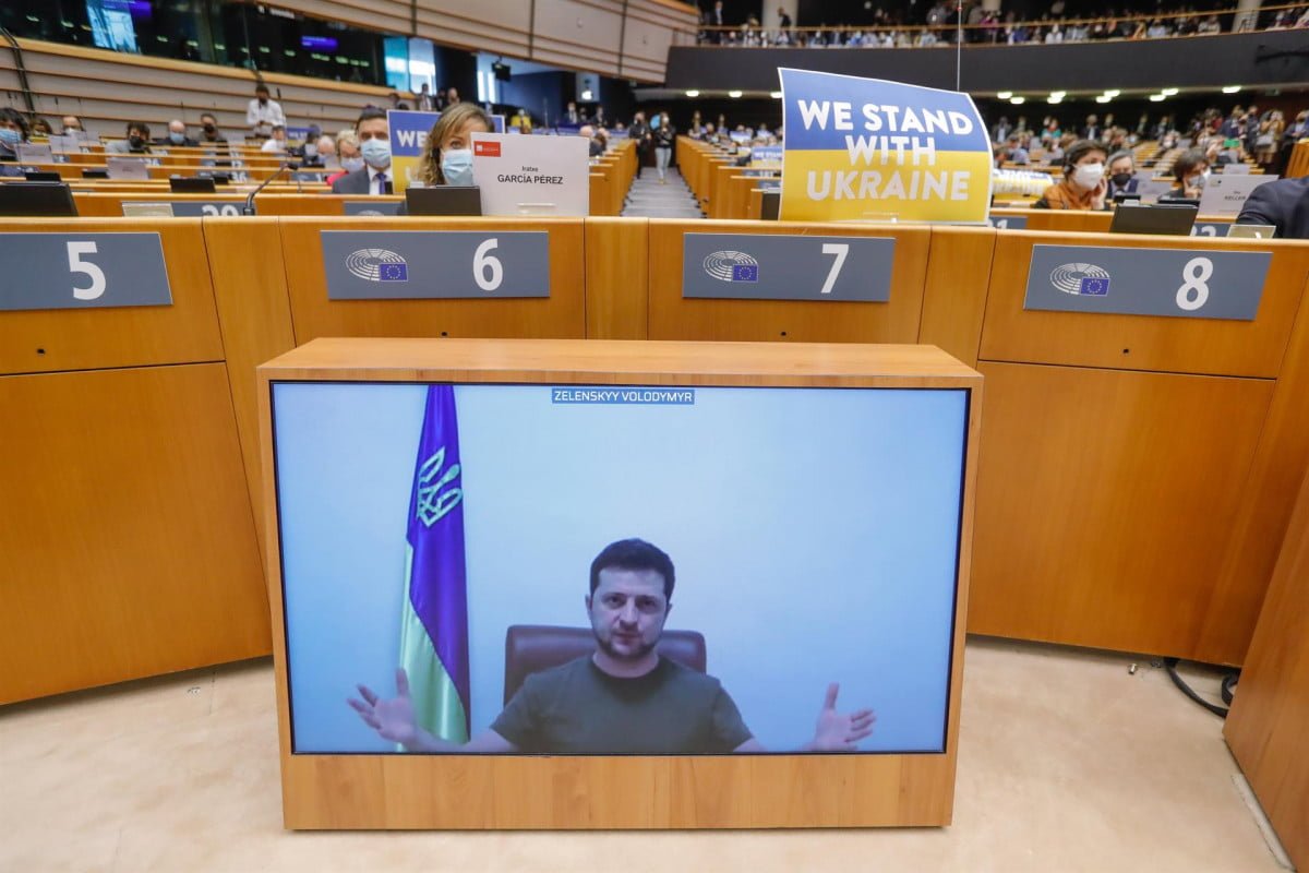 La emotiva traducción del discurso de Zelenski en Parlamento Europeo