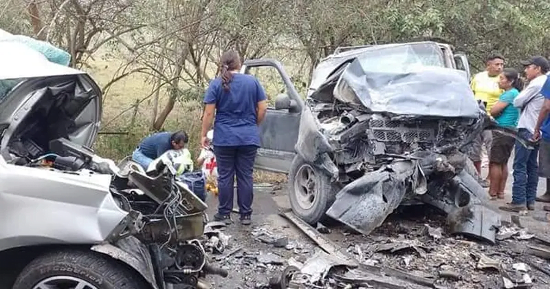 Encontronazo en carretera Tuxpan-Tampico deja a tres personas sin vida y 8 lesionados