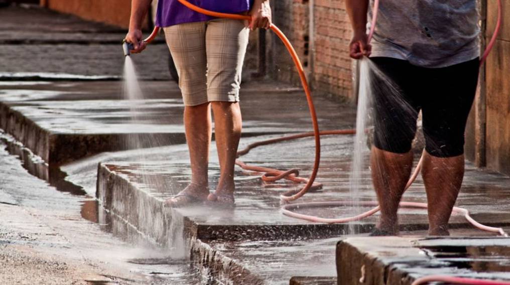 Multas de hasta 2 mil pesos para quienes desperdicien agua en Victoria