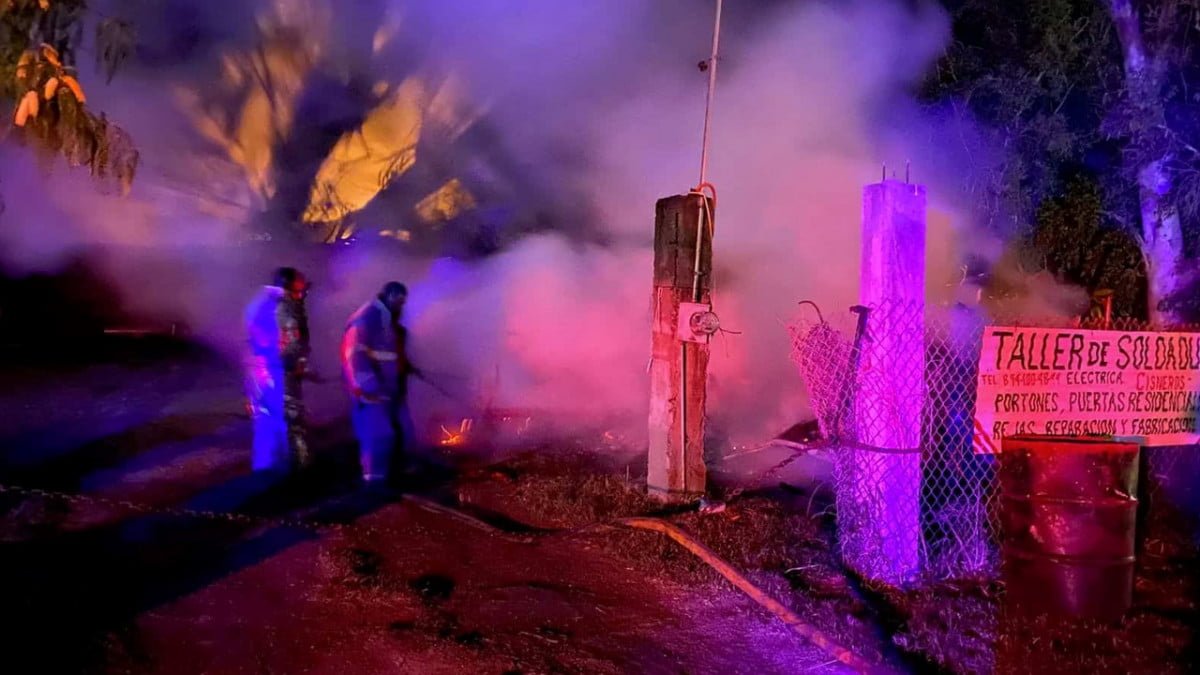 Se incendia bodega donde almacenaban carbón 
