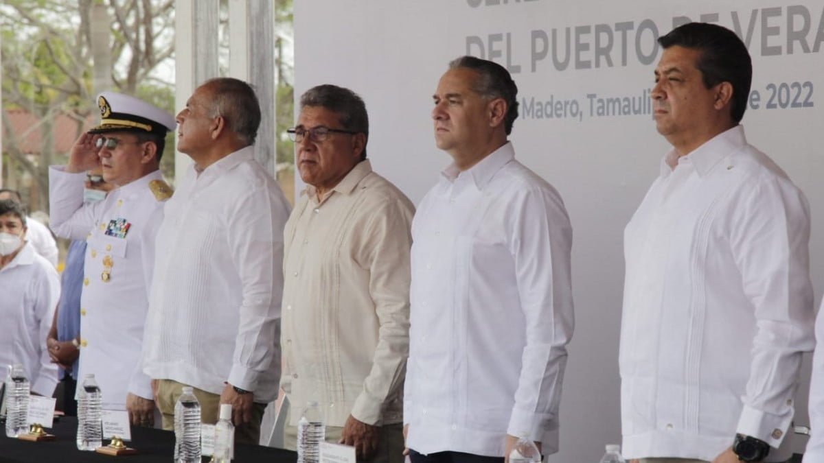 Asiste alcalde Maderense a ceremonia de gesta heroica veracruzana