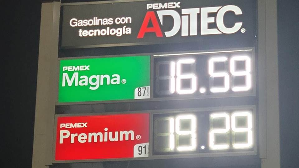Regresan litro de gasolina a 16 pesos en Nuevo Laredo