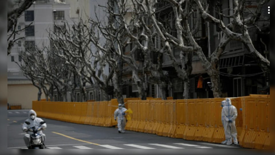 Alerta por casos covid en Shanghaí, EU evacua parte de su consulado