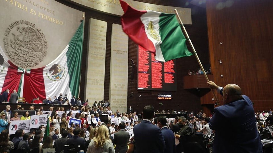 Rechazan diputados iniciativa de Reforma Eléctrica de AMLO
