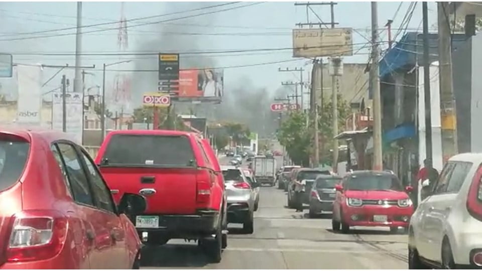 Se incendian instalaciones de Telmex en Tampico