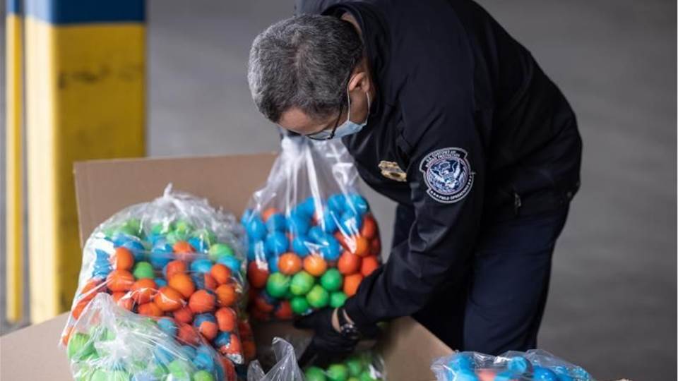 Restringen ingreso de cascarón de pascua a Laredo