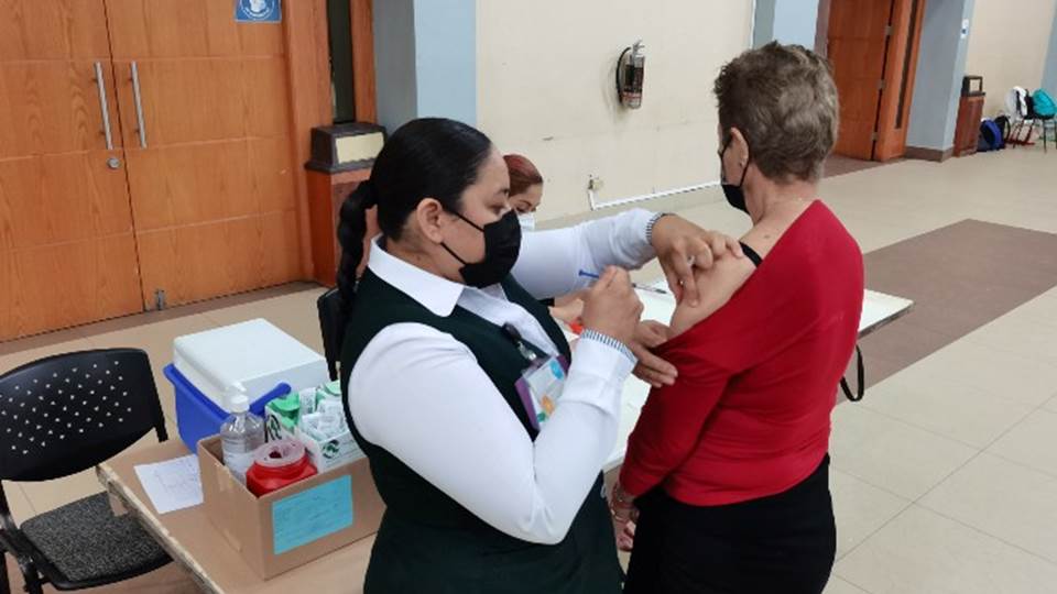 Dan inicio a campaña de vacunación contra Covid en Nuevo Laredo