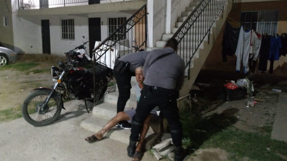 Veladores salvan a mujer de violación