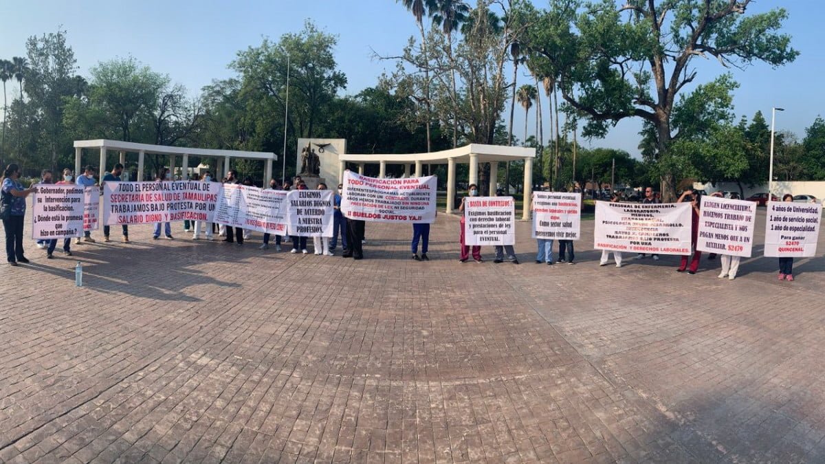 “Nos han hecho a un lado”: Trabajadores eventuales de la salud exigen basificación