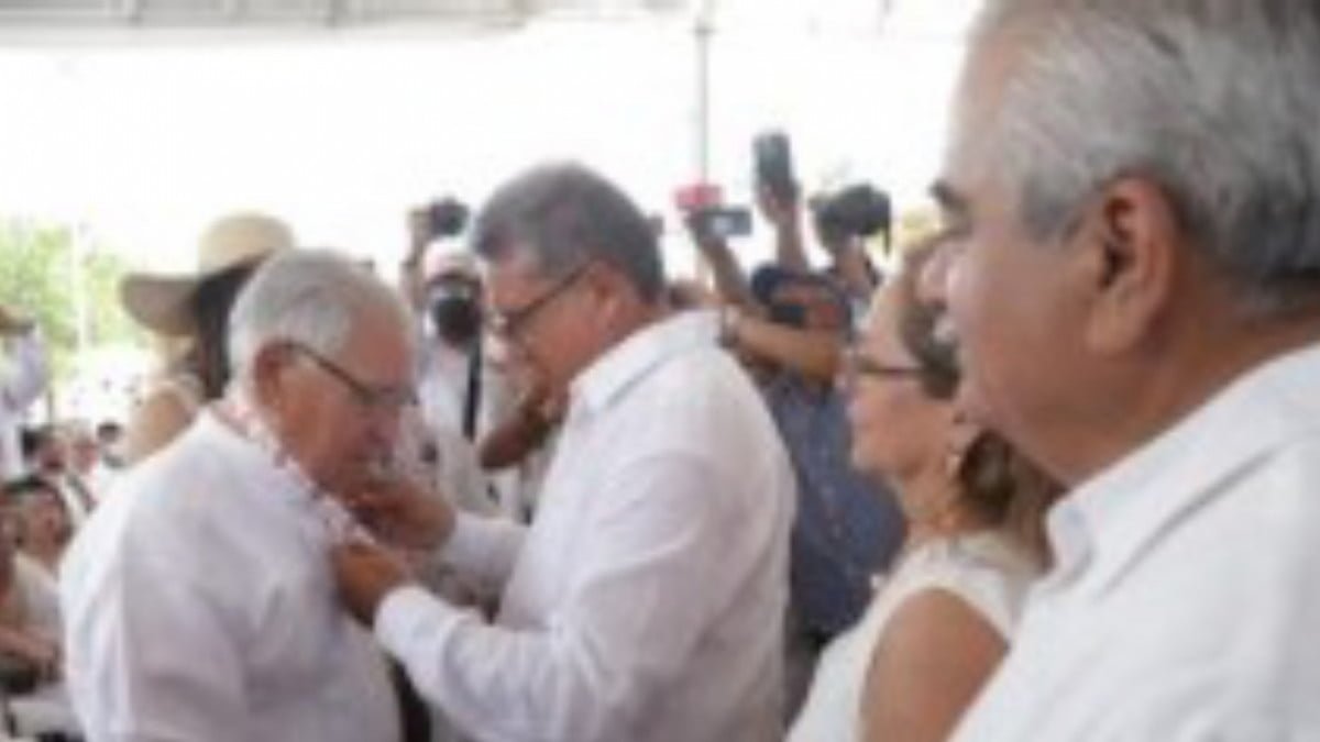 Entregan medalla al mérito ciudadano a expresidente de Altamira