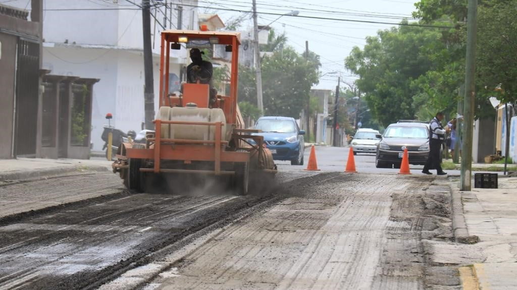 Rehabilita municipio de Victoria pavimento dañado del primer cuadro