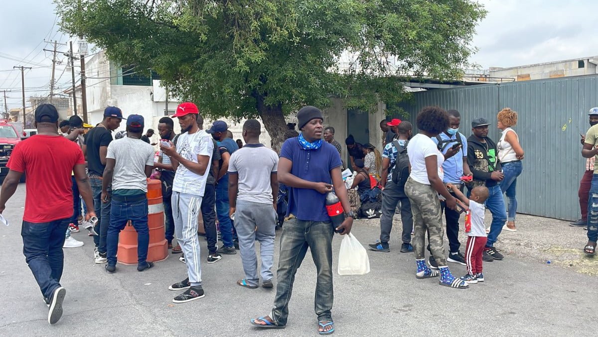 Se vuelve lento el proceso de asilo para migrantes por Dos Laredos
