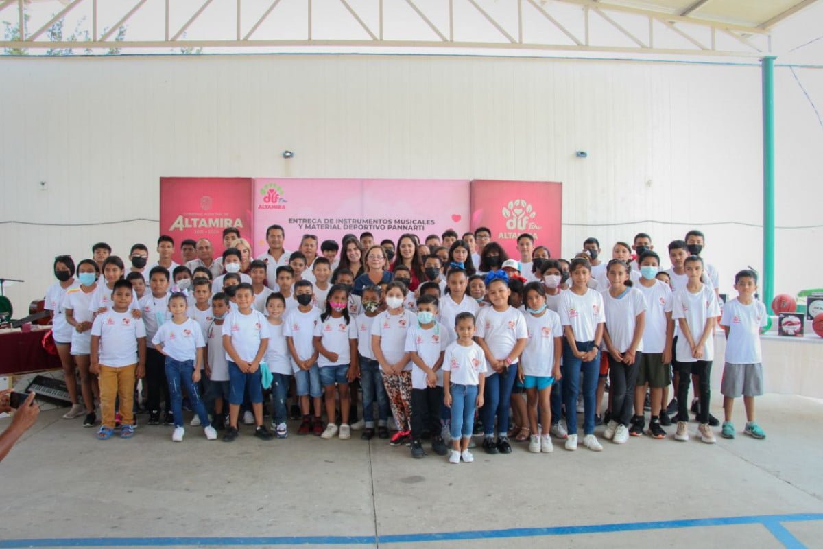  Equipamiento musical y deportivo a niñas y niños del programa “Pannarti”