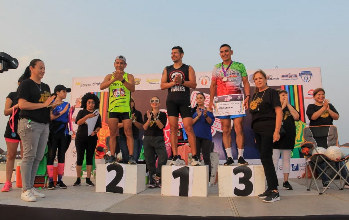 Participan familias en gran carrera retro con causa del Sistema DIF Madero