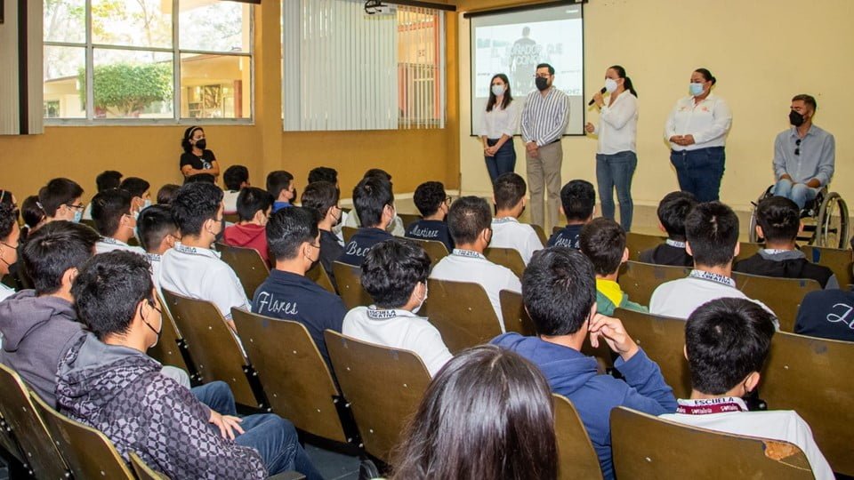 Promueve DIF Madero valores en jóvenes estudiantes