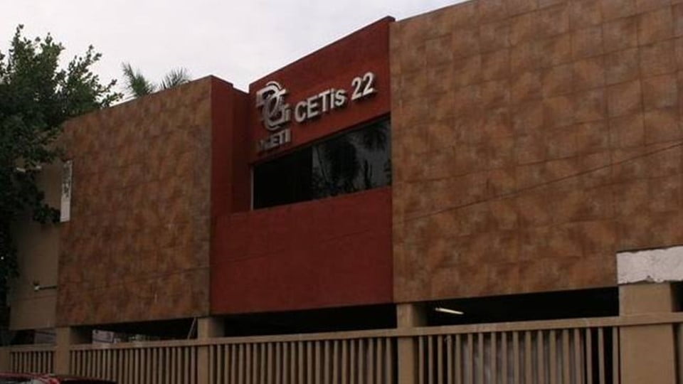 Estudiante del Cetis 22 de Tampico consume “brownies mágicos” y termina en el hospital