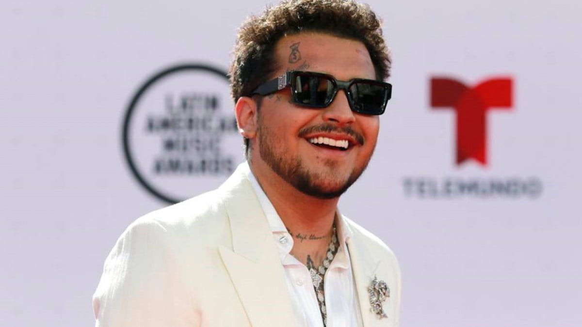 Abogado asegura que Christian Nodal puede ir preso tras filtrar conversación con Belinda