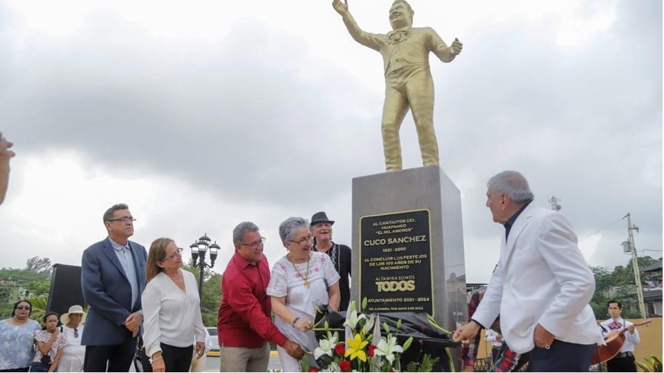 Rinden homenaje a Cuco Sánchez en aniversario por la fundación de Altamira