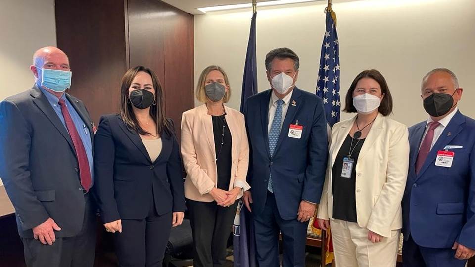 Gestiona Carmen Lilia Canturosas en Washington solución a fenómeno migratorio