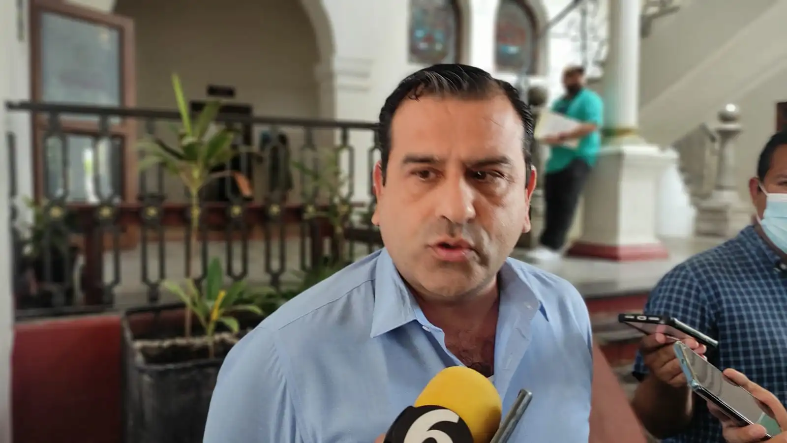 Separan de sus funciones a Secretario del Ayuntamiento, pero seguirá en el cargo