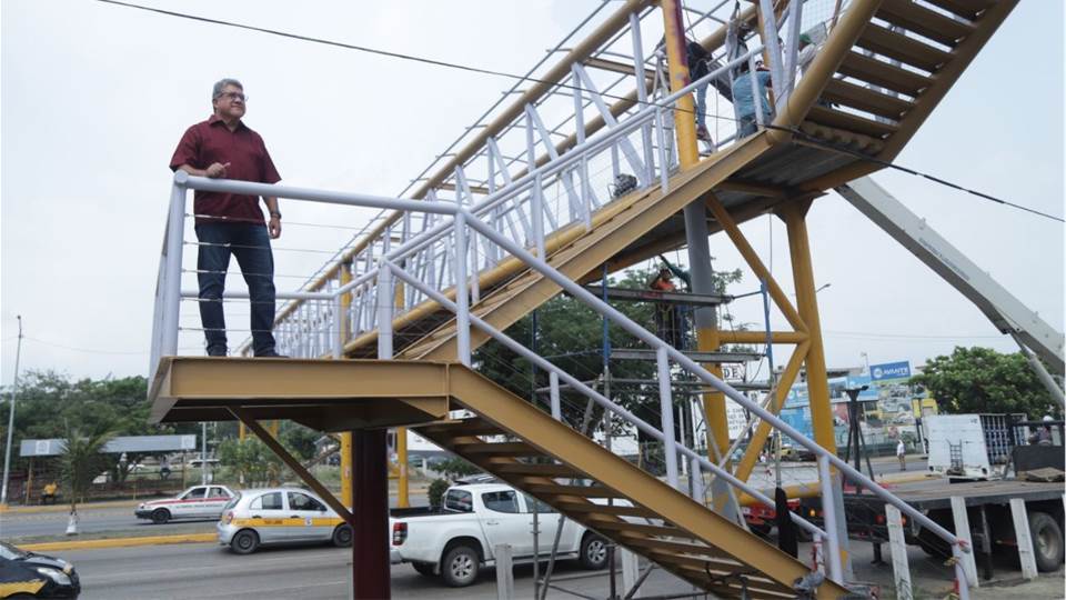 Supervisión de rehabilitación en puente peatonal sector La Morita