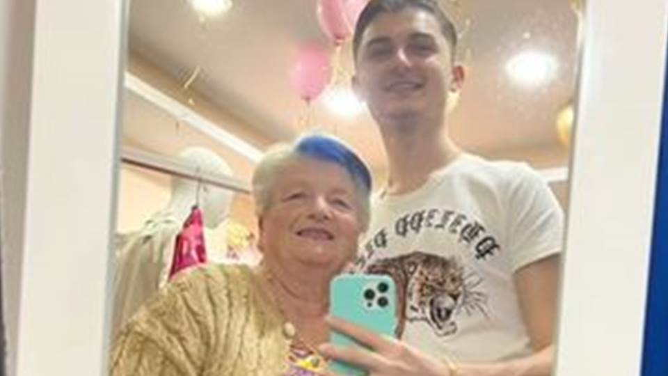 El amor no tiene edad dice un joven que le propuso matrimonio a su novia de 76 y revolucionó Tik Tok