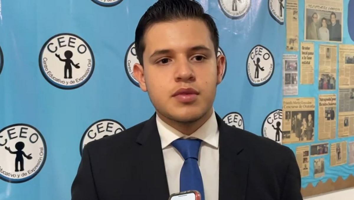 Logra neolaredense bicampeonato nacional de oratoria