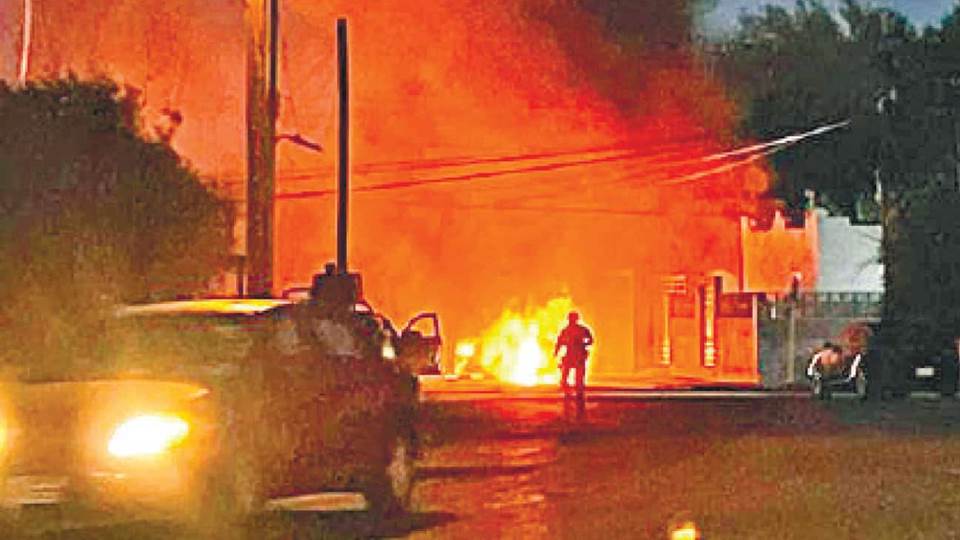 Incendian un vehículo luego de las detonaciones de armas de fuego en Reynosa