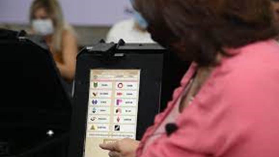 Necesaria aplicación de tecnología en proceso electoral