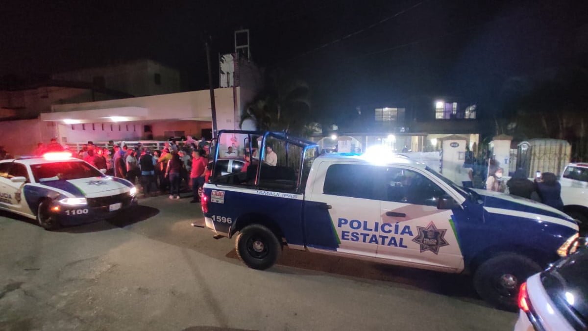 Morenistas arman zafarrancho en Distrito Electoral, por ingreso de Diputada panista; denuncian “moches”