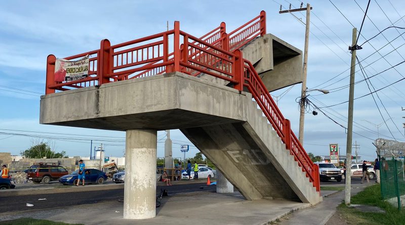 Tras muerte de jovencitas ahora sí terminaran puente peatonal