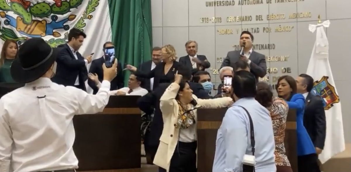 Vuelven a convertir el Congreso en verdulería