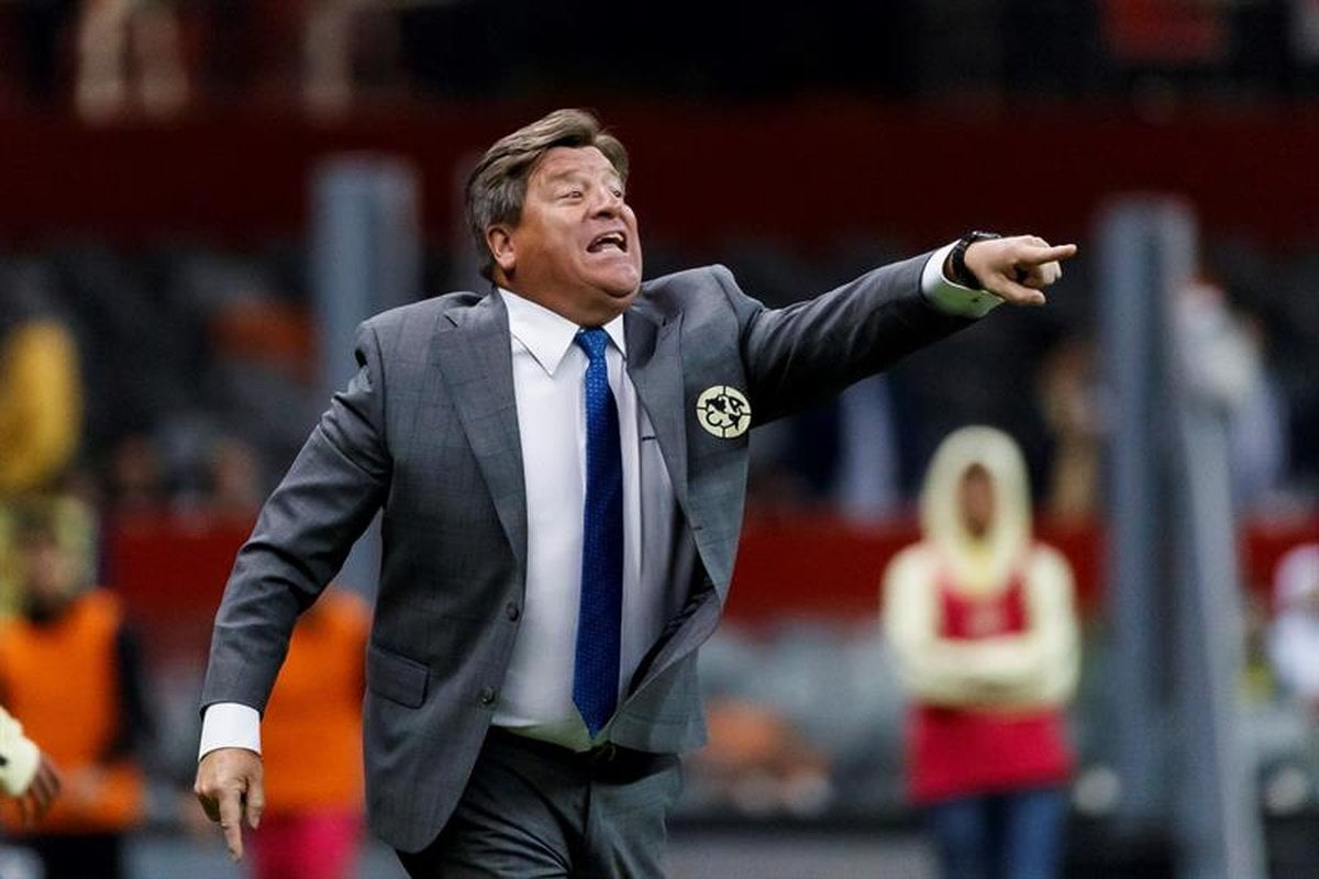 “No esta funcionando nada” sentencia Miguel Herrera contra estrategia de “Tata” Martino   