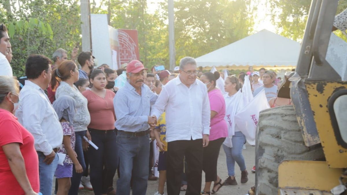 Realizan trabajos de construcción en zona centro norte de Altamira
