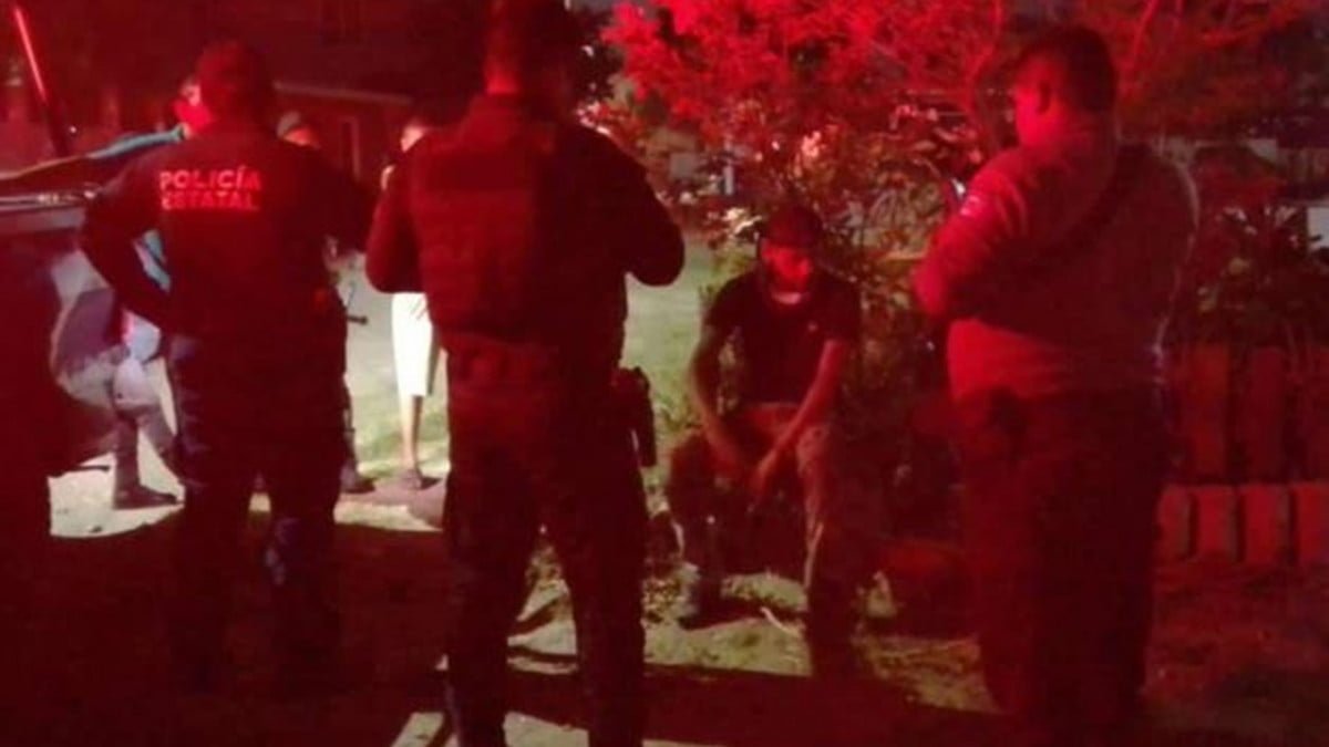 Veladores sorprenden a hombre que intentaba meterse a una vivienda